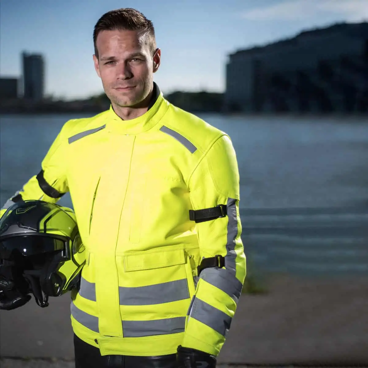 FLUO type III / WIND- EN WATERDICHT / INCL.CE-LEVEL II