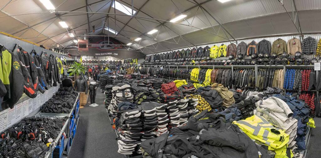 Motorkleding showroom foto